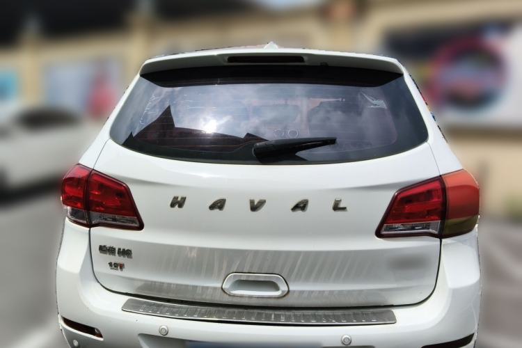 Used Haval H6 2016 Upgraded Model 1.5T Manual Two-Wheel Drive Elite Version Rear