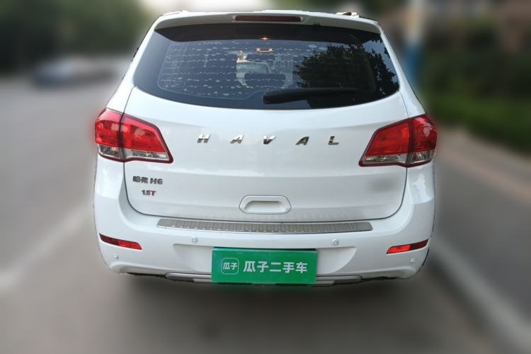Used Haval H6 2016 Upgraded Model 1.5T Manual Two-Wheel Drive Urban Version Rear
