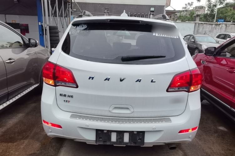 Used Haval H6 2016 Upgraded Model 1.5T Automatic Two-Wheel Drive Elite Version Rear