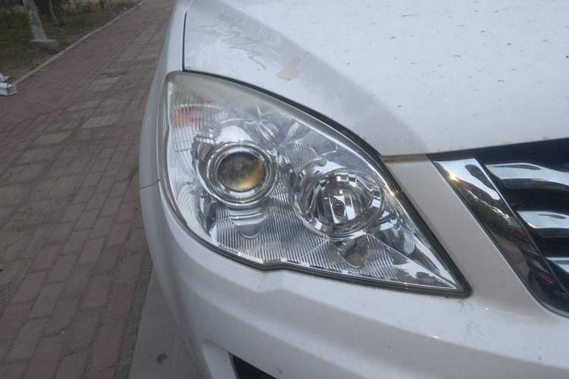 Used Haval H6 2016 Upgraded Model 1.5T Manual Two-Wheel Drive Elite Version Right Front Headlight