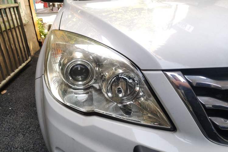 Used Haval H6 2016 Upgraded Model 1.5T Automatic Two-Wheel Drive Elite Version Right Front Headlight