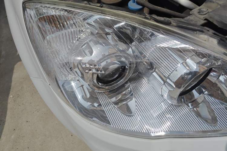 Used Haval H6 2016 Upgraded Model 1.5T Manual 4x4 Urban Version Right Front Headlight