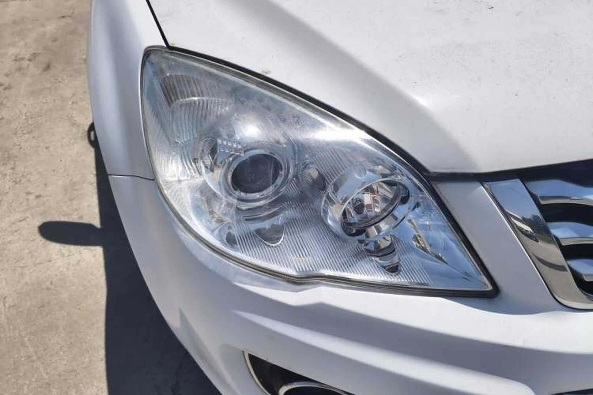 Used Haval H6 2016 Upgraded Model 1.5T Manual Two-Wheel Drive Elite Version Right Front Headlight