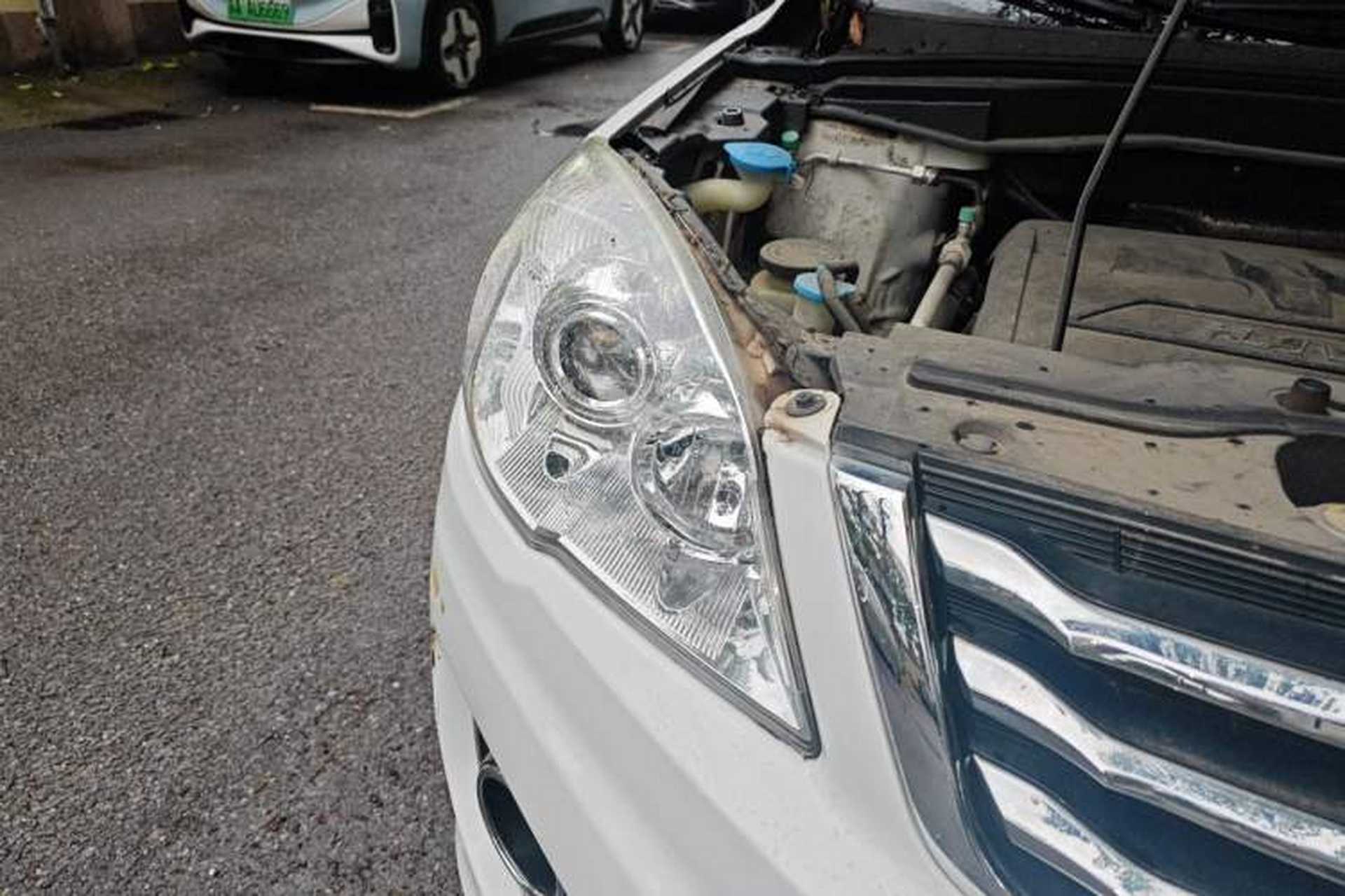 Used Haval H6 2016 Upgraded Model 1.5T Automatic Two-Wheel Drive Elite Version Right Front Headlight