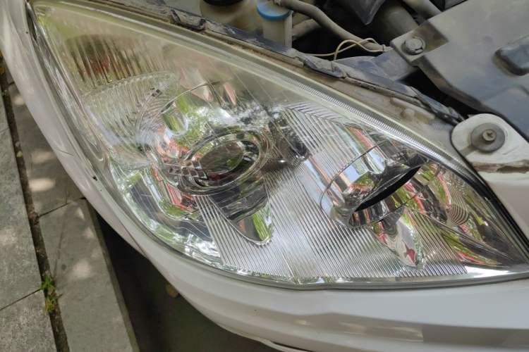 Used Haval H6 2016 Upgraded Model 1.5T Manual Two-Wheel Drive Urban Version Right Front Headlight