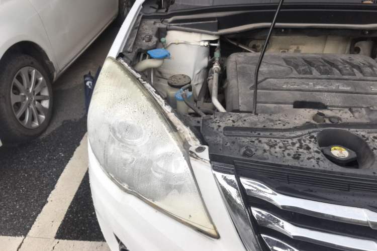 Used Haval H6 2016 Upgraded Model 1.5T Automatic Two-Wheel Drive Elite Version Right Front Headlight