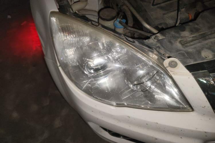 Used Haval H6 2016 Upgraded Model 1.5T Automatic Two-Wheel Drive Elite Version Right Front Headlight