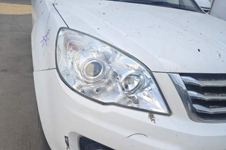 Used Haval H6 2016 Upgraded Model 1.5T Manual Two-Wheel Drive Elite Version Right Front Headlight