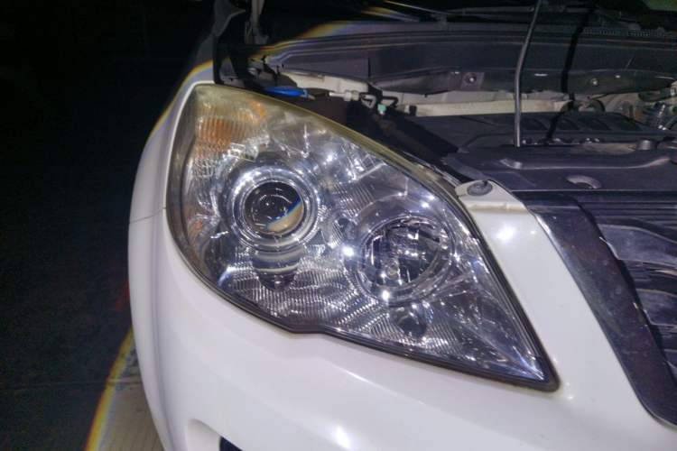 Used Haval H6 2016 Upgraded Model 1.5T Automatic Two-Wheel Drive Elite Version Right Front Headlight