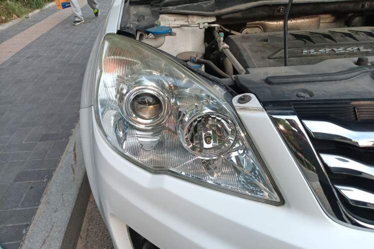 Used Haval H6 2016 Upgraded Model 1.5T Manual Two-Wheel Drive Urban Version Right Front Headlight