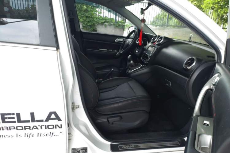 Used Haval H6 2016 Upgraded Model 1.5T Manual Two-Wheel Drive Urban Version Right Front Seat