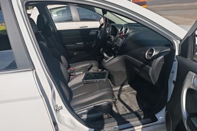 Used Haval H6 2016 Upgraded Model 1.5T Manual Two-Wheel Drive Elite Version Right Front Seat
