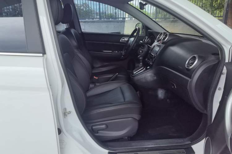 Used Haval H6 2016 Upgraded Model 1.5T Automatic Two-Wheel Drive Elite Version Right Front Seat