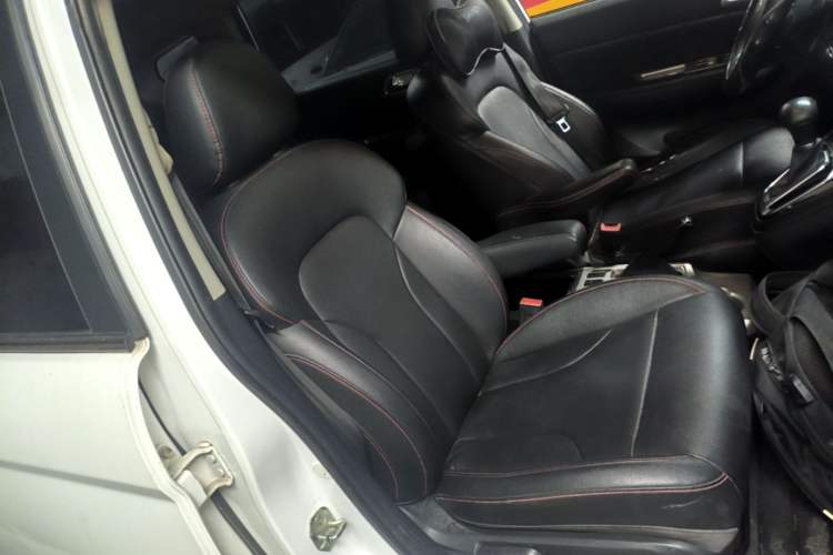 Used Haval H6 2016 Upgraded Model 1.5T Automatic Two-Wheel Drive Elite Version Right Front Seat