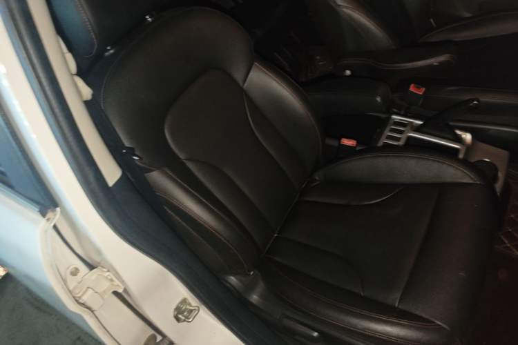Used Haval H6 2016 Upgraded Model 1.5T Manual Two-Wheel Drive Elite Version Right Front Seat