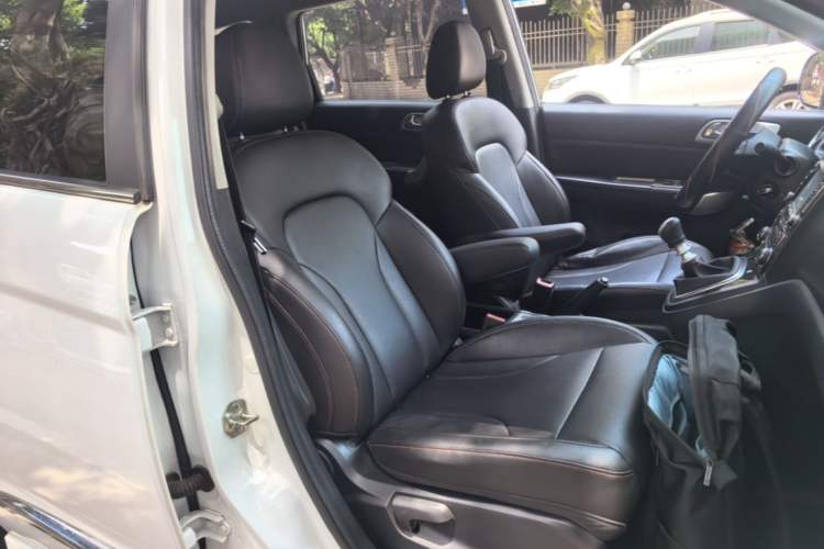 Used Haval H6 2016 Upgraded Model 1.5T Manual Two-Wheel Drive Elite Version Right Front Seat