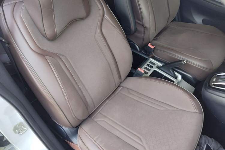 Used Haval H6 2016 Upgraded Model 1.5T Automatic Two-Wheel Drive Elite Version Right Front Seat