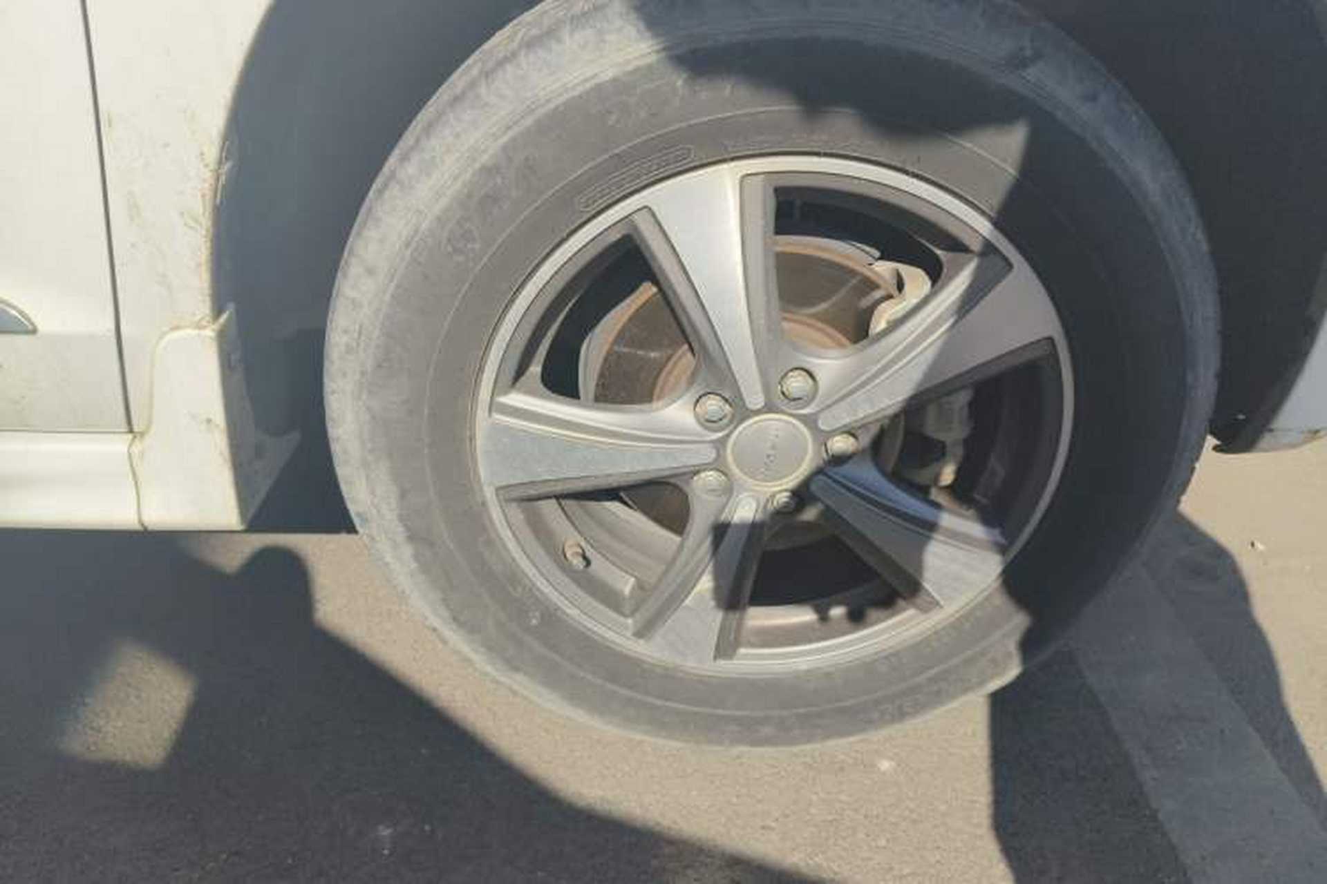 Used Haval H6 2016 Upgraded Model 1.5T Automatic Two-Wheel Drive Elite Version Right Front Wheel Hub