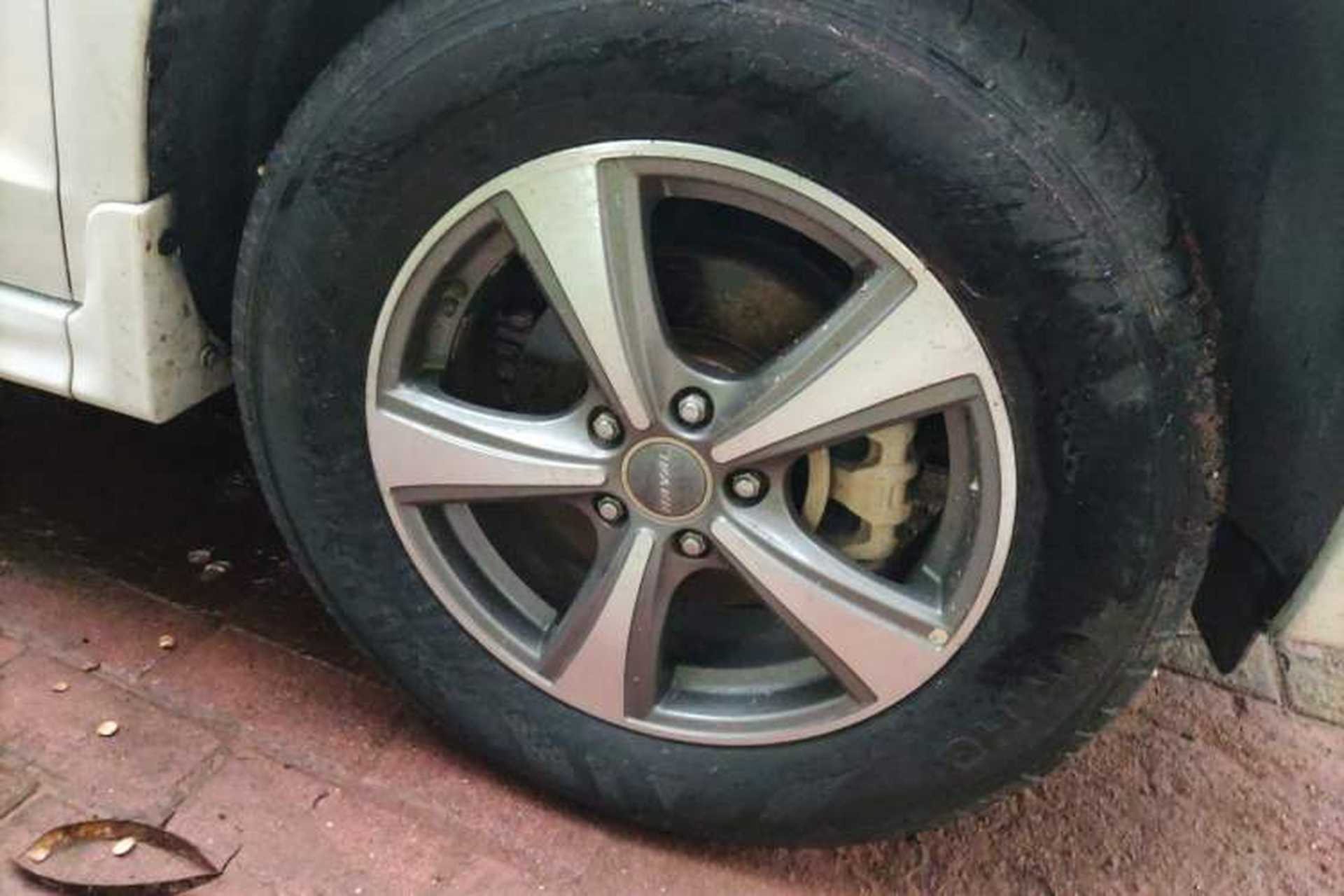 Used Haval H6 2016 Upgraded Model 1.5T Manual Two-Wheel Drive Elite Version Right Front Wheel Hub