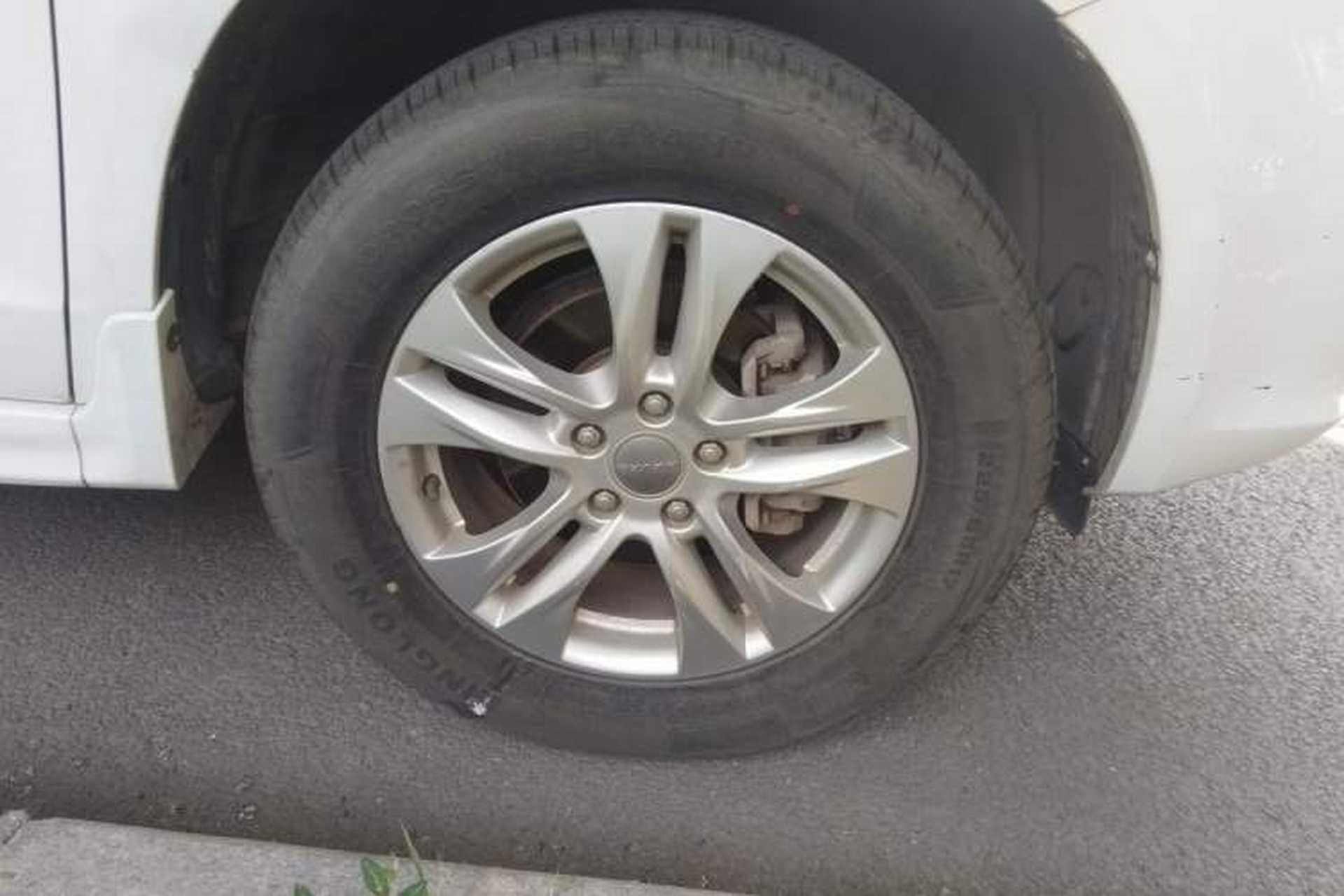 Used Haval H6 2016 Upgraded Model 1.5T Manual Two-Wheel Drive Urban Version Right Front Wheel Hub