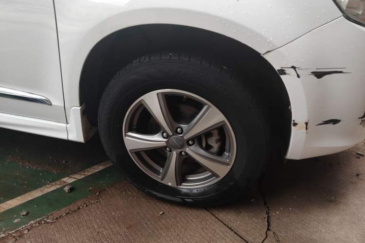 Used Haval H6 2016 Upgraded Model 1.5T Manual Two-Wheel Drive Elite Version Right Front Wheel Hub