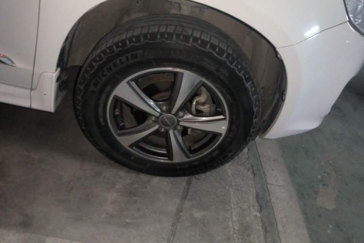Used Haval H6 2016 Upgraded Model 1.5T Automatic Two-Wheel Drive Elite Version Right Front Wheel Hub