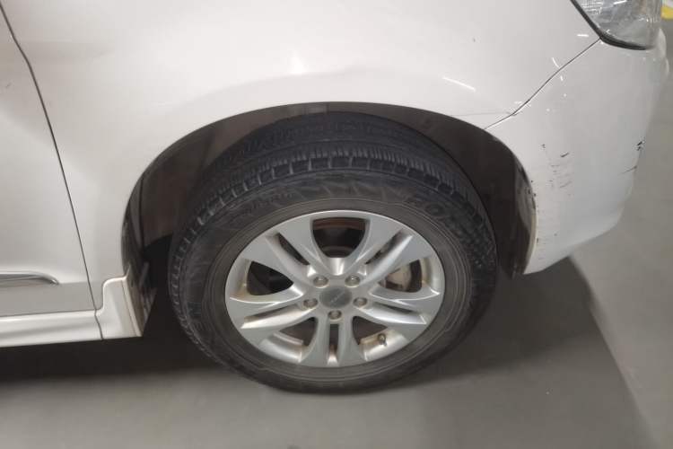 Used Haval H6 2016 Upgraded Model 1.5T Manual Two-Wheel Drive Value Edition Right Front Wheel Hub