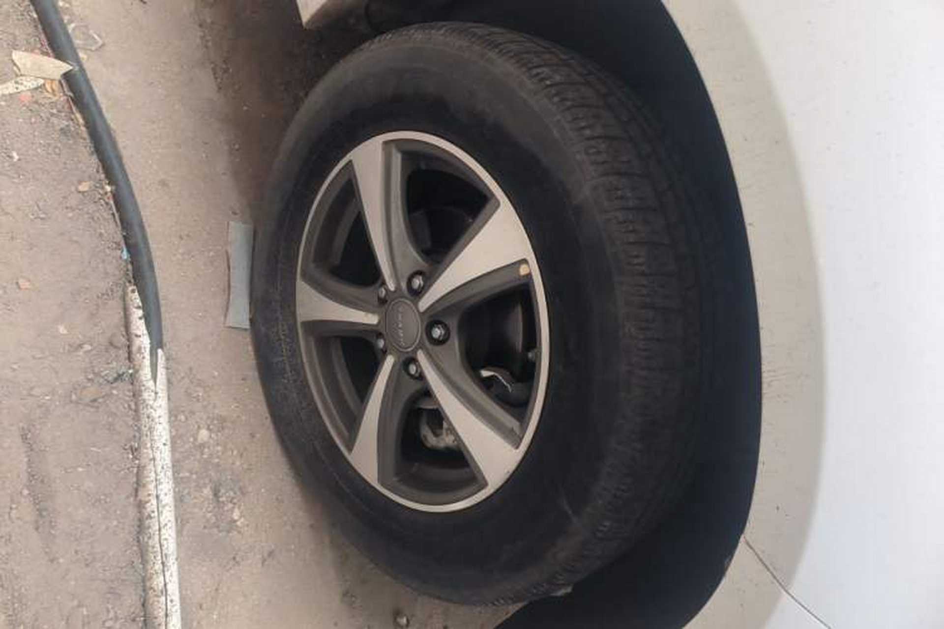 Used Haval H6 2016 Upgraded Model 1.5T Manual Two-Wheel Drive Elite Version Right Front Wheel Hub