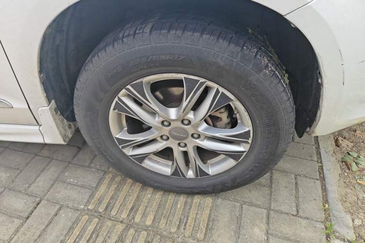 Used Haval H6 2016 Upgraded Model 1.5T Manual Two-Wheel Drive Elite Version Right Front Wheel Hub