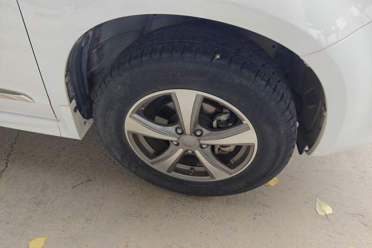 Used Haval H6 2016 Upgraded Model 1.5T Manual Two-Wheel Drive Elite Version Right Front Wheel Hub