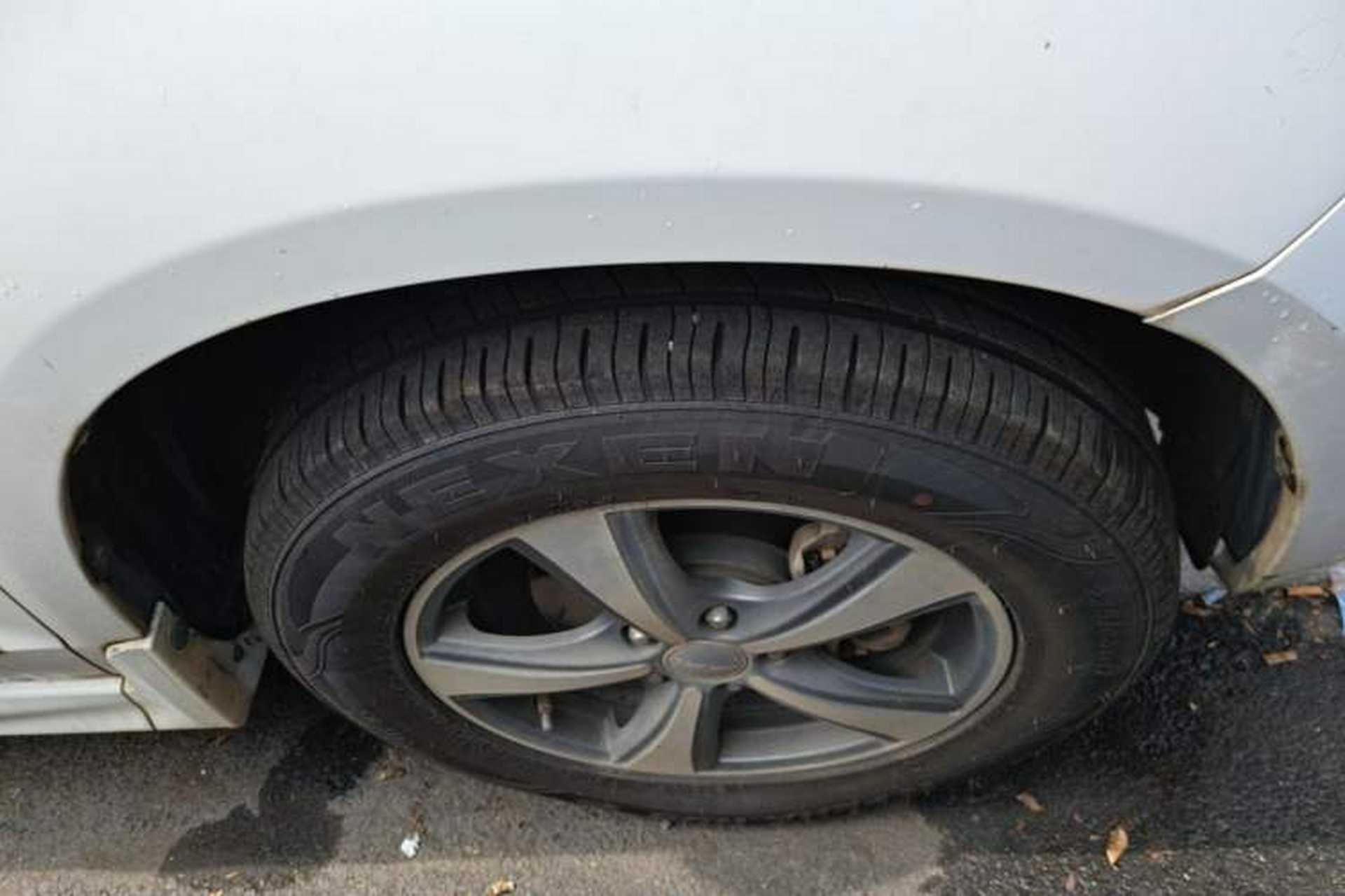 Used Haval H6 2016 Upgraded Model 1.5T Automatic Two-Wheel Drive Elite Version Right Front Wheel Hub