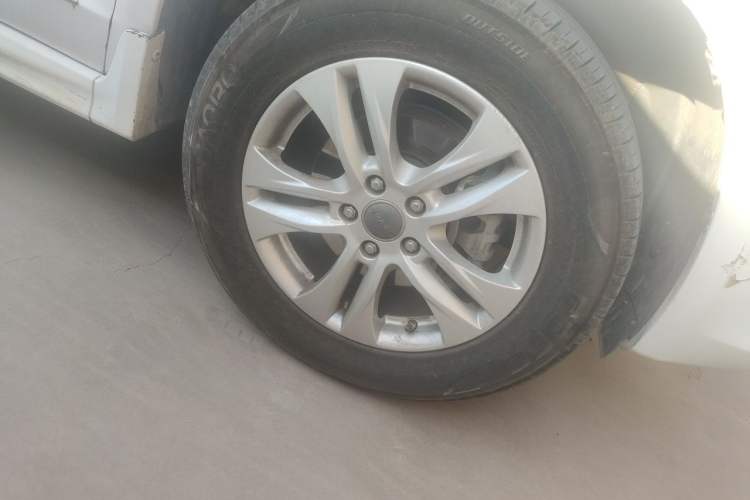 Used Haval H6 2016 Upgraded Model 1.5T Automatic Two-Wheel Drive Elite Version Right Front Wheel Hub