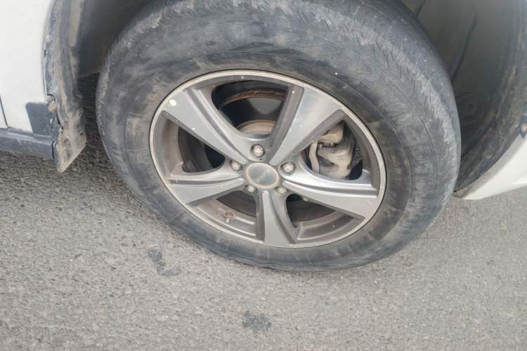 Used Haval H6 2016 Upgraded Model 1.5T Manual Two-Wheel Drive Urban Version Right Front Wheel Hub