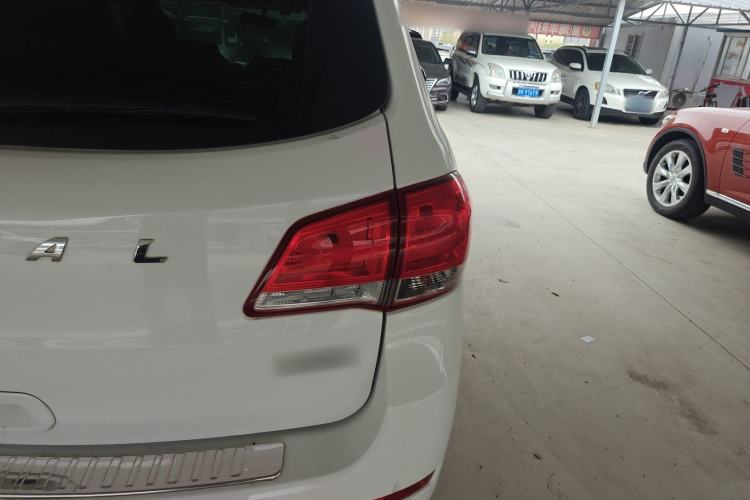 Used Haval H6 2016 Upgraded Model 1.5T Manual Two-Wheel Drive Urban Version Right Rear Taillight