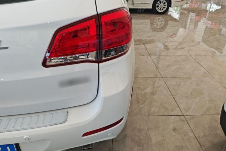 Used Haval H6 2016 Upgraded Model 1.5T Manual Two-Wheel Drive Elite Version Right Rear Taillight