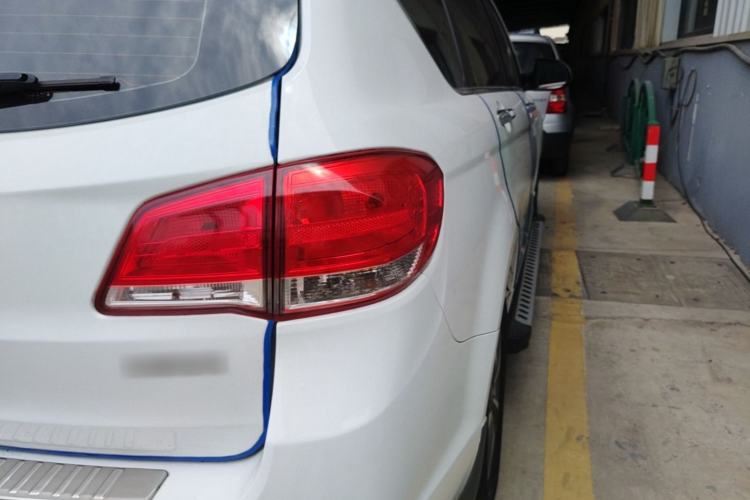Used Haval H6 2016 Upgraded Model 1.5T Automatic Two-Wheel Drive Elite Version Right Rear Taillight