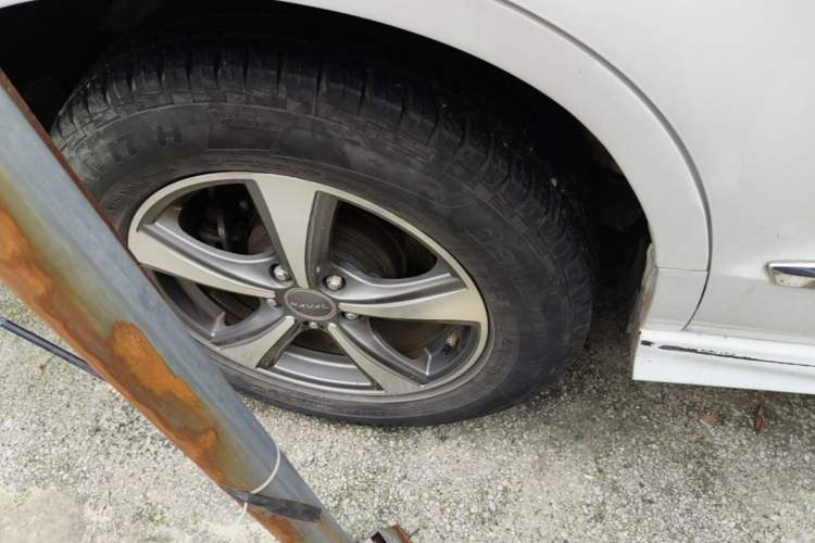 Used Haval H6 2016 Upgraded Model 1.5T Manual Two-Wheel Drive Elite Version Right Rear Wheel Hub