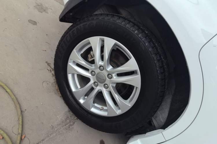Used Haval H6 2016 Upgraded Model 1.5T Automatic Two-Wheel Drive Elite Version Right Rear Wheel Hub