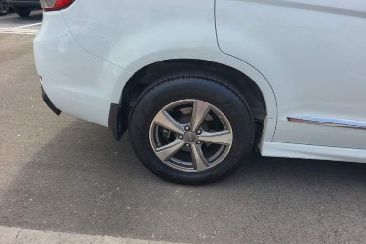 Used Haval H6 2016 Upgraded Model 1.5T Manual Two-Wheel Drive Elite Version Right Rear Wheel Hub