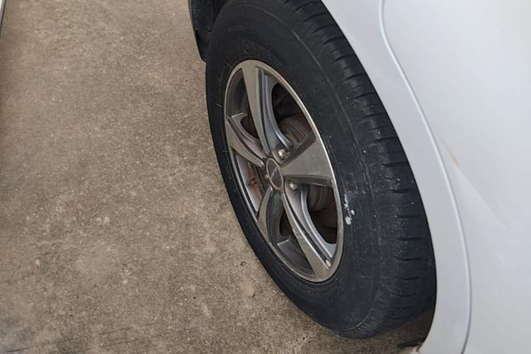 Used Haval H6 2016 Upgraded Model 1.5T Manual Two-Wheel Drive Elite Version Right Rear Wheel Hub