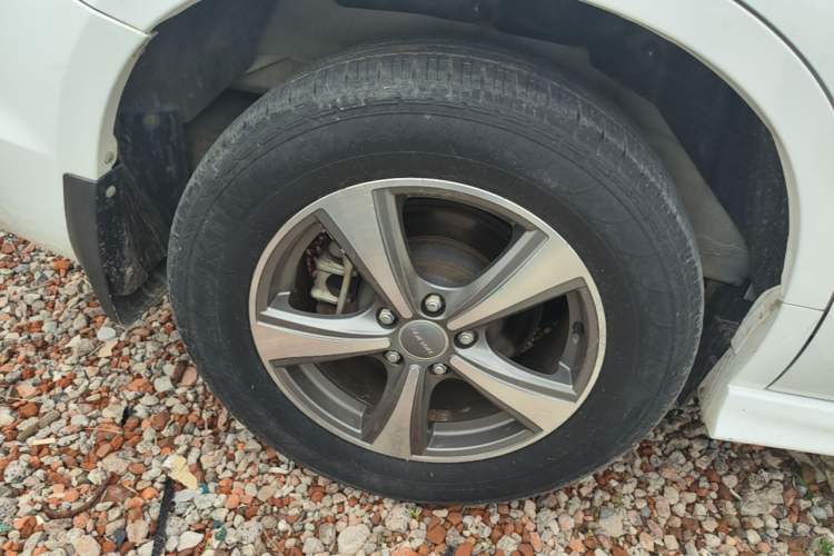 Used Haval H6 2016 Upgraded Model 1.5T Manual Two-Wheel Drive Urban Version Right Rear Wheel Hub