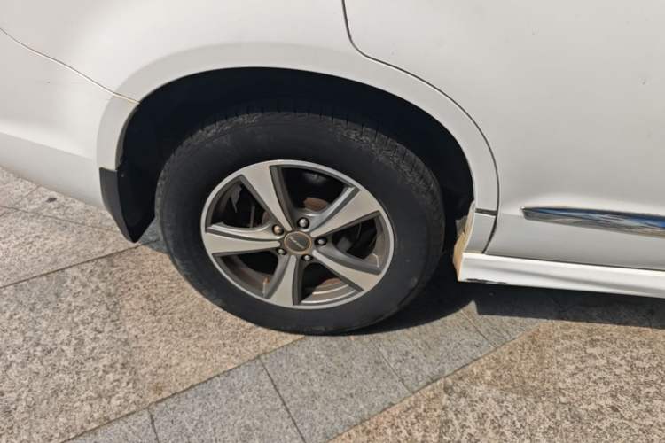 Used Haval H6 2016 Upgraded Model 1.5T Manual Two-Wheel Drive Urban Version Right Rear Wheel Hub