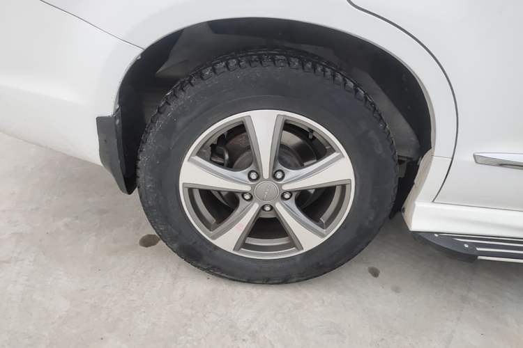 Used Haval H6 2016 Upgraded Model 1.5T Manual Two-Wheel Drive Urban Version Right Rear Wheel Hub