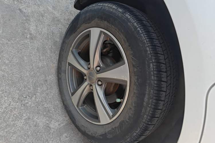 Used Haval H6 2016 Upgraded Model 1.5T Automatic Two-Wheel Drive Elite Version Right Rear Wheel Hub