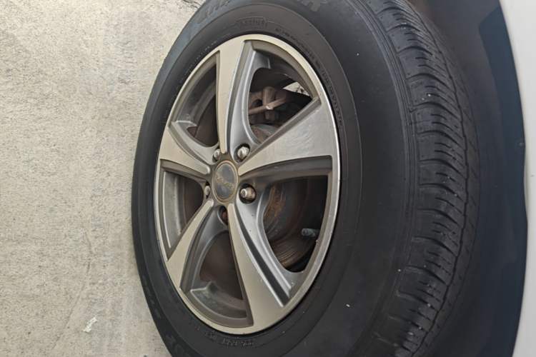 Used Haval H6 2016 Upgraded Model 1.5T Manual Two-Wheel Drive Urban Version Right Rear Wheel Hub
