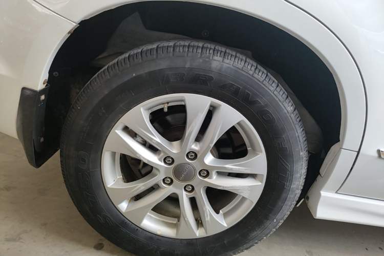 Used Haval H6 2016 Upgraded Model 1.5T Manual Two-Wheel Drive Elite Version Right Rear Wheel Hub