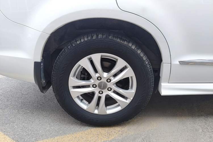 Used Haval H6 2016 Upgraded Model 1.5T Automatic Two-Wheel Drive Elite Version Right Rear Wheel Hub