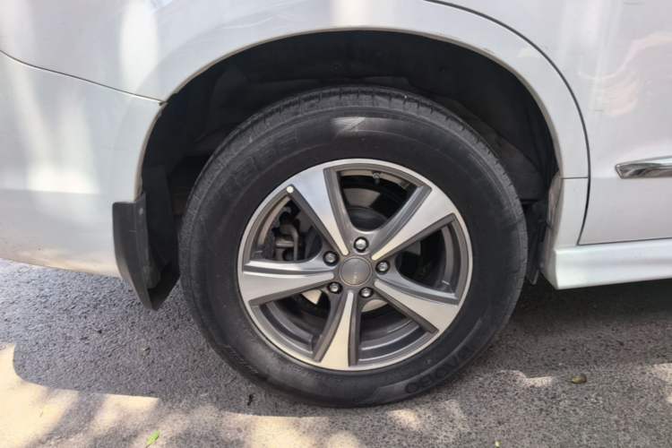 Used Haval H6 2016 Upgraded Model 1.5T Manual Two-Wheel Drive Elite Version Right Rear Wheel Hub