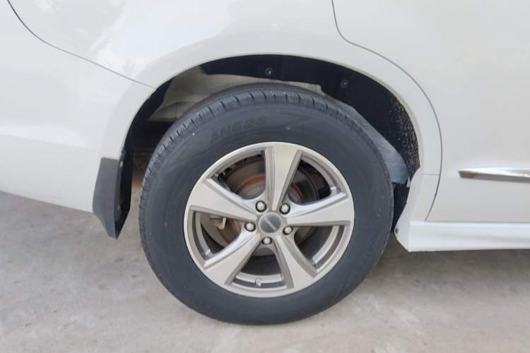 Used Haval H6 2016 Upgraded Model 1.5T Automatic Two-Wheel Drive Elite Version Right Rear Wheel Hub