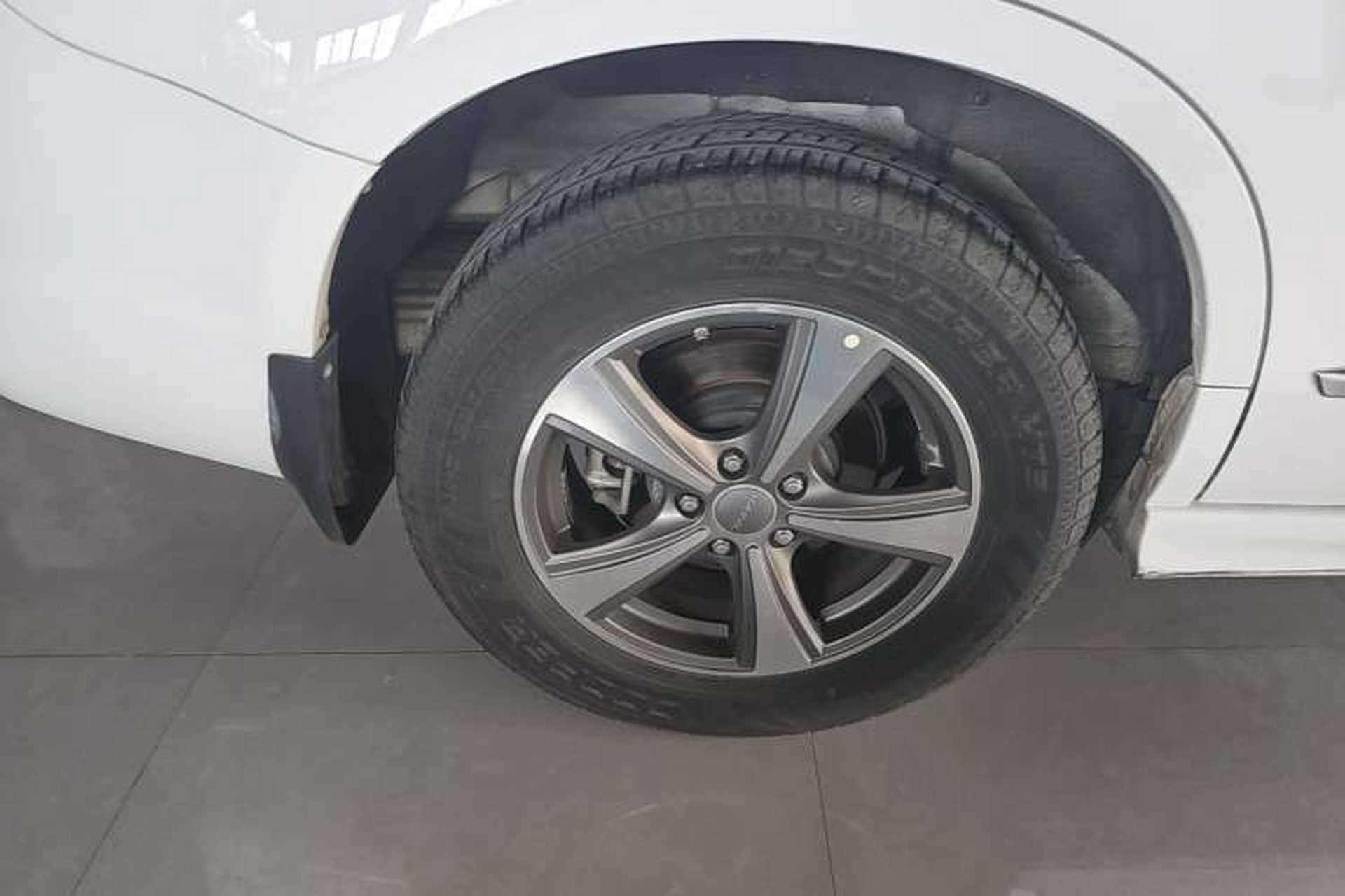 Used Haval H6 2016 Upgraded Model 1.5T Automatic Two-Wheel Drive Elite Version Right Rear Wheel Hub
